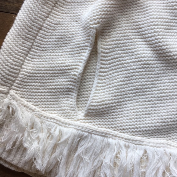 SOLD White Baby Gap hooded poncho 2T - Picture 3 of 4